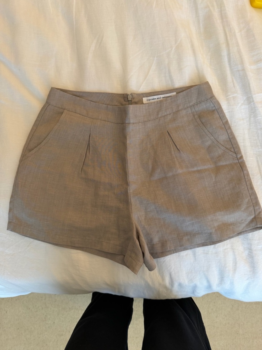 cupcakes & cashmere Taupe Tailored Linen-Blend Shorts